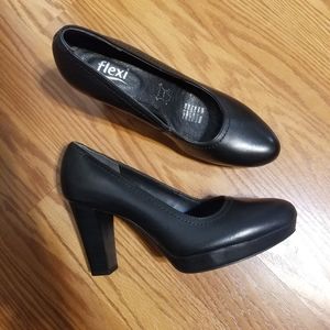 **(BUY 2 + 1 FREE)** New Black Heels